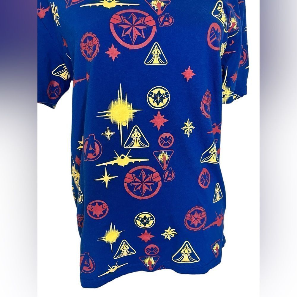 MARVEL CAPTAIN MARVEL BLUE AVENGER MENS TEE IN BLUE SIZE MEDIUM *Marvel Fans! - Picture 7 of 9